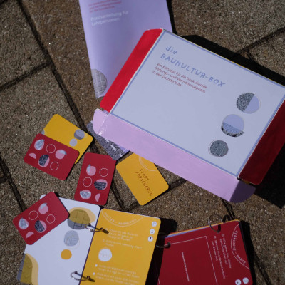 Workshop: Schere, Stein, Papier. Wall, Melt, Civilian!